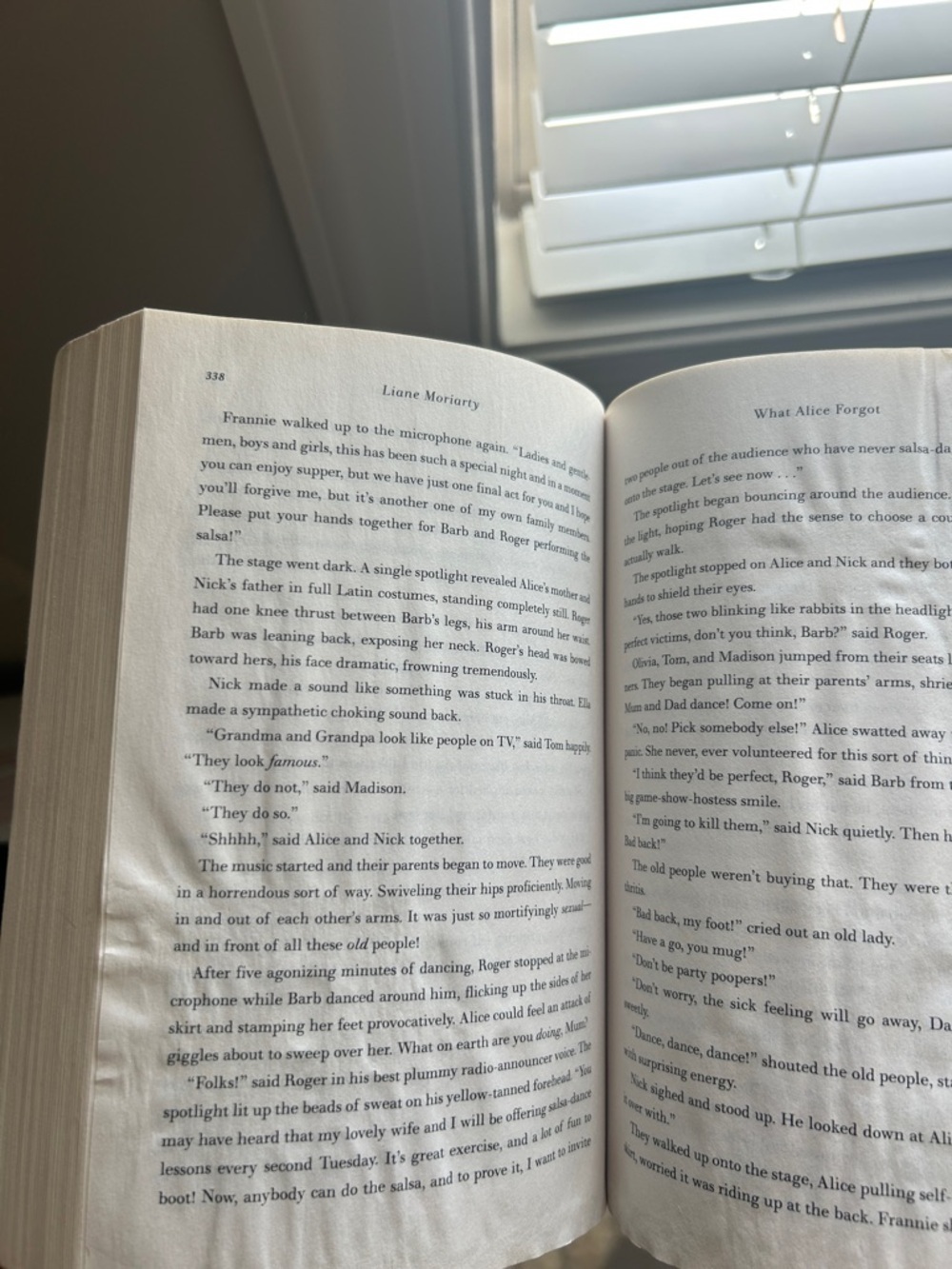 What Alice Forgot by Liane Moriarty Paperback Book - Picture 4 of 4